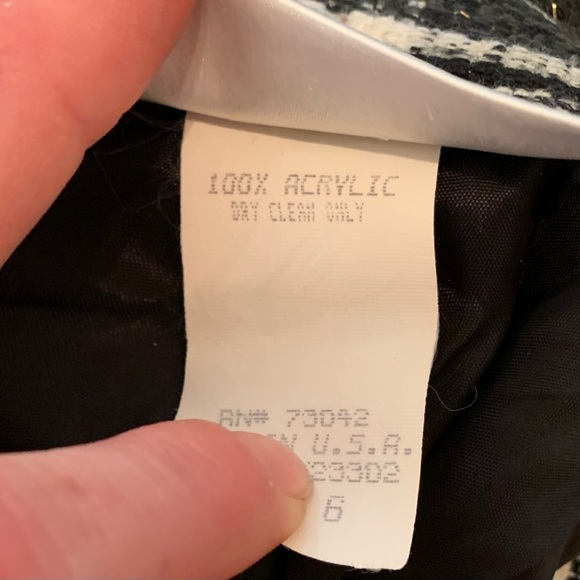 Classic Black and White Plaid Skirt size 6 - Picture 7 of 7